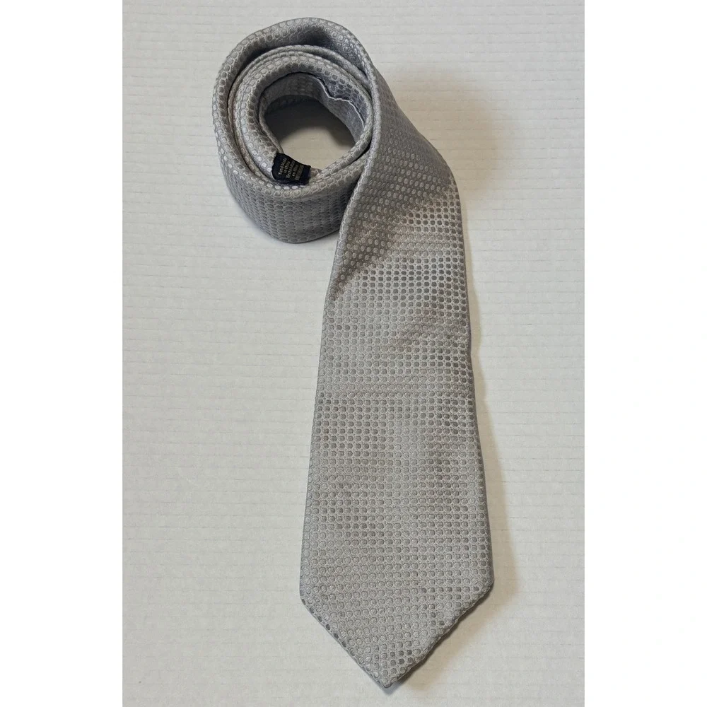 DONALD J TRUMP Signature Collection - Men's Tie -Silver Silk Geometric Textured